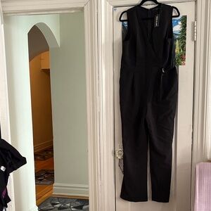 Chic Black Sleeveless Jumpsuit